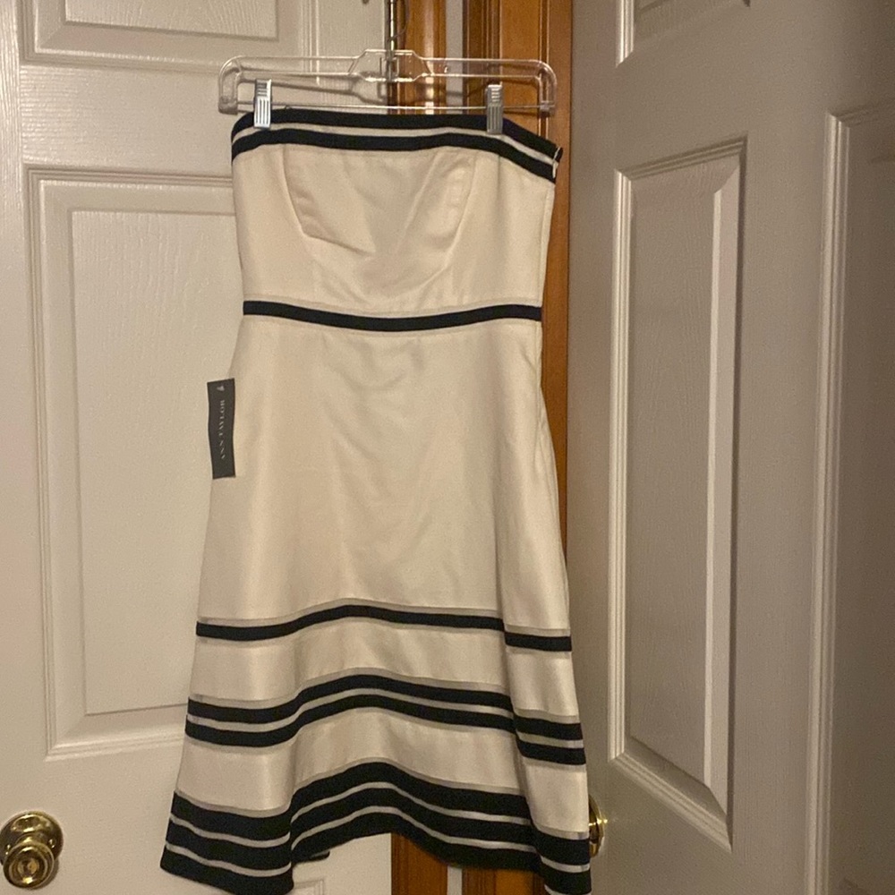 Cute dress from Ann Taylor. Worn once to a wedding.